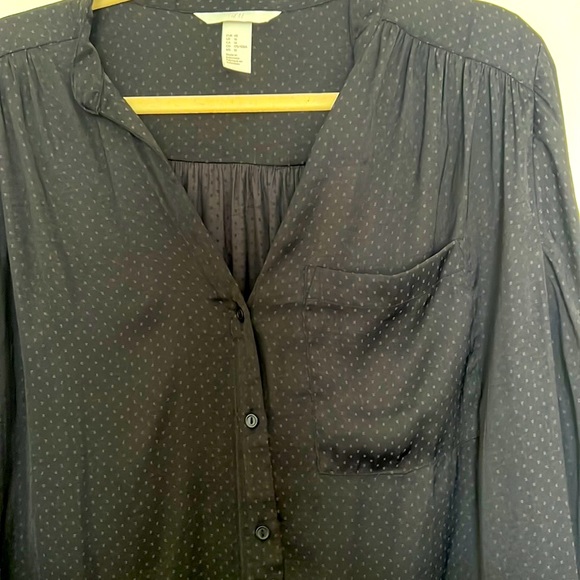 H&M - Black Long Sleeve Dotted Blouse with Pocket Square - Size 16 - Picture 2 of 5